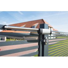 locinox samson2 gate closer_use3